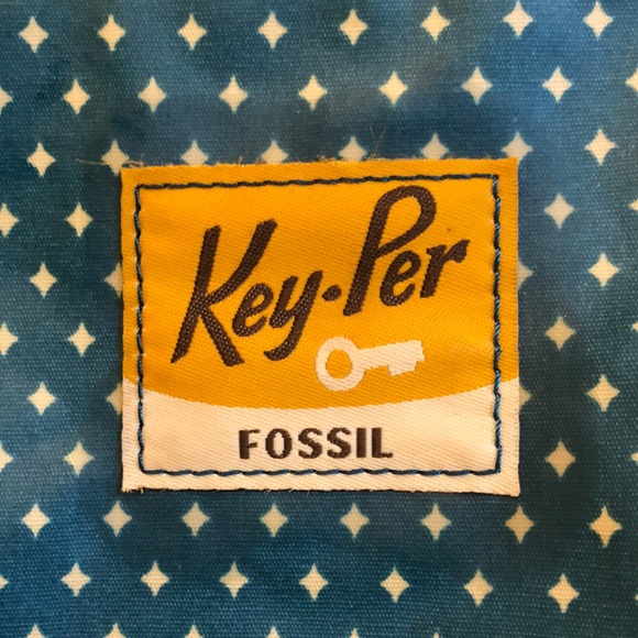 Fossil Key- Per Patterned Clutch Toiletry Make-Up Bag - Picture 5 of 6